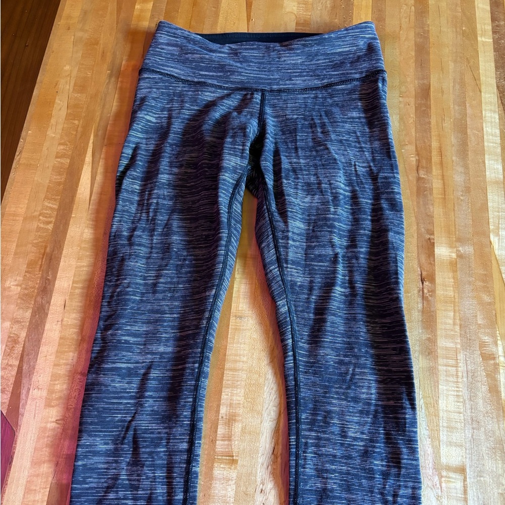 Size 4 lulu capris!